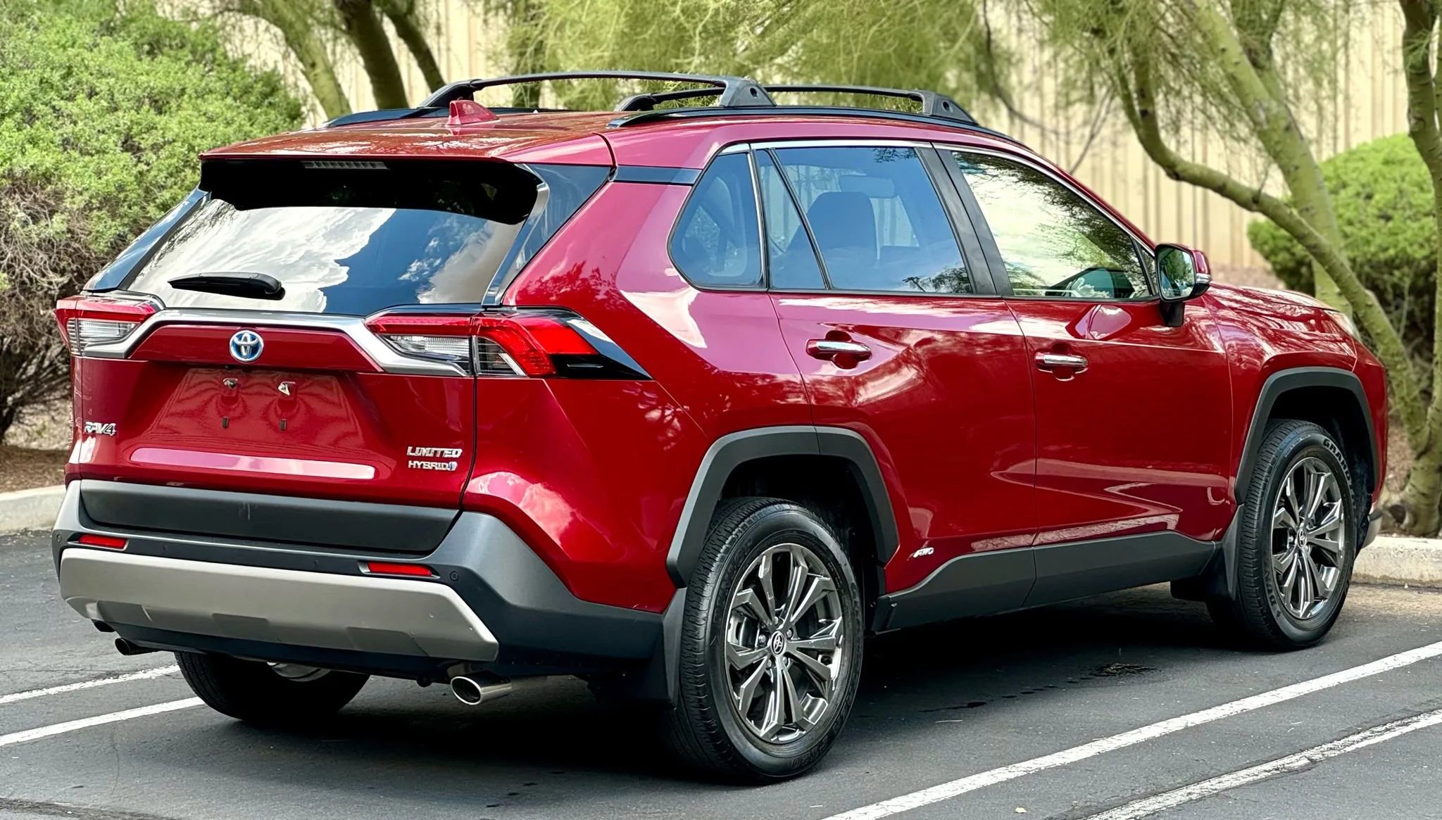 Used 2023 Toyota RAV4 Limited image 8