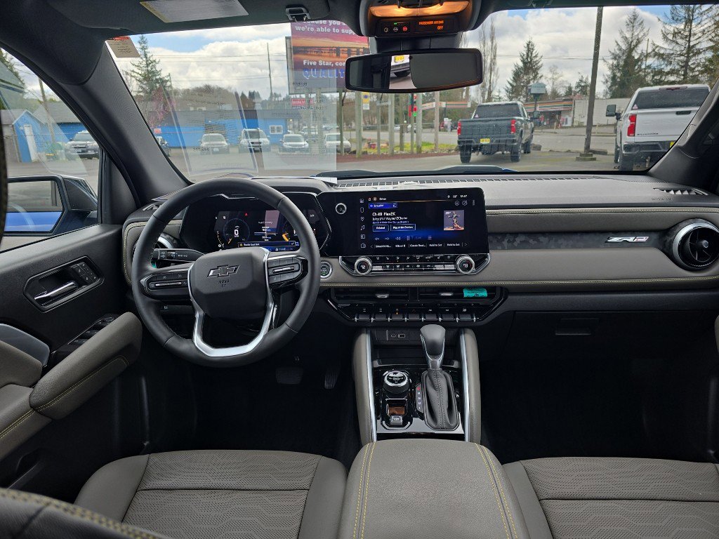 Used 2025 Chevrolet Colorado ZR2 w/ Technology Package image 20