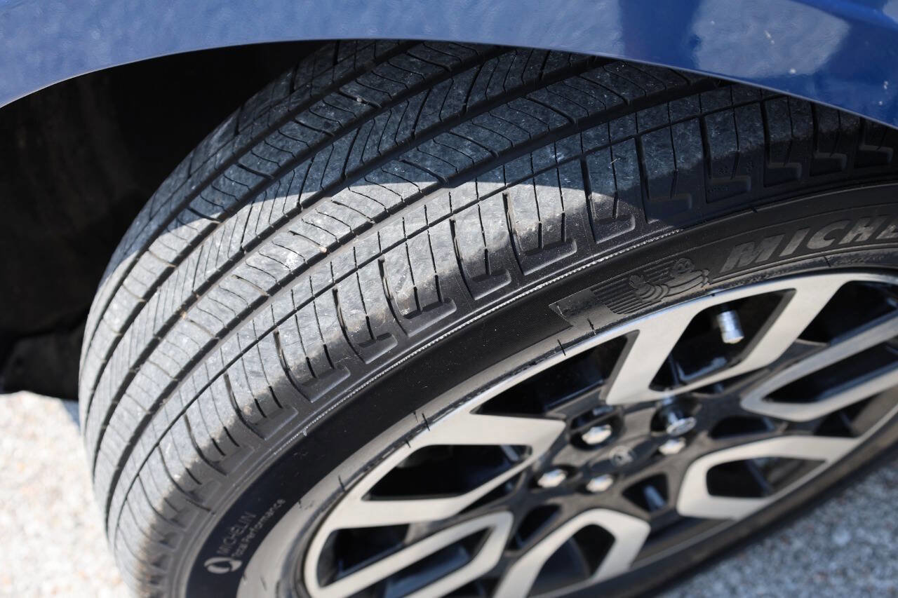 Used 2024 Ford Maverick Lariat w/ 4K Tow Package image 25