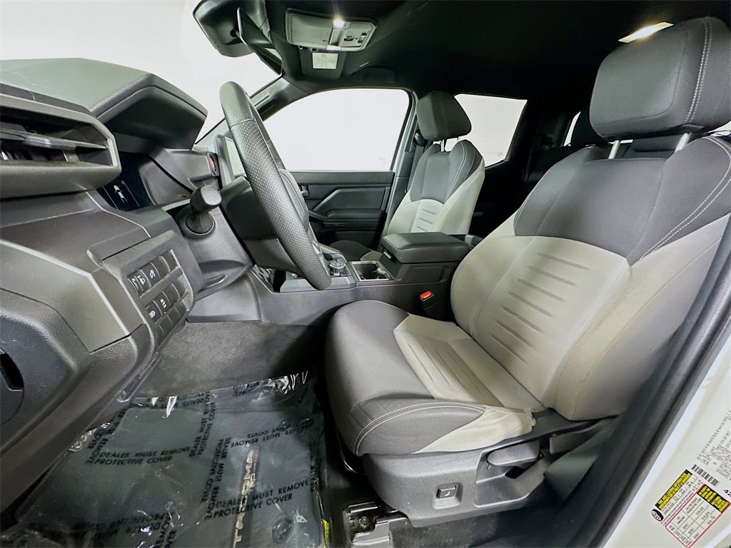 Used 2024 Toyota Tacoma TRD Off-Road image 15