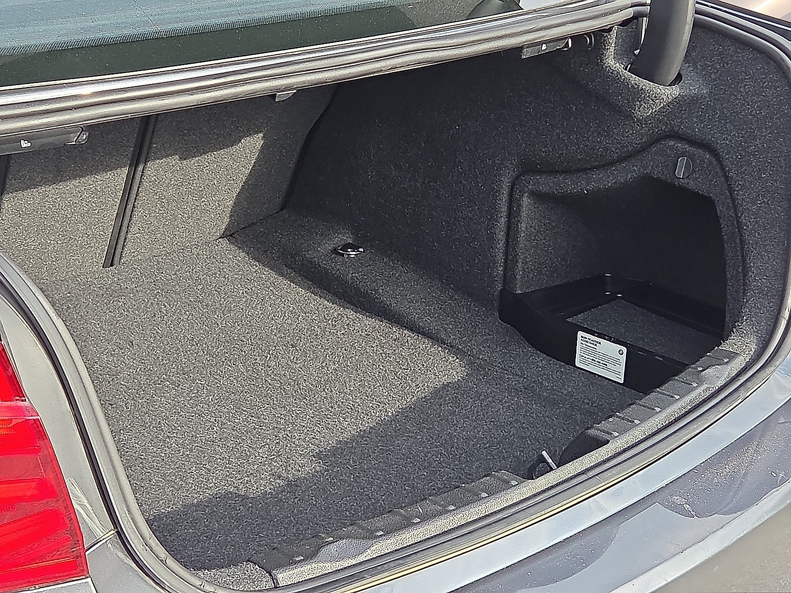Used 2018 BMW 330i xDrive Sedan AWD/4WD image 8