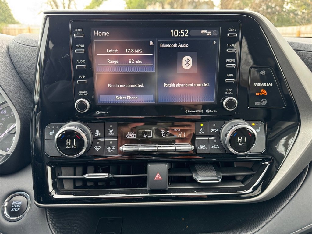 Used 2022 Toyota Highlander XLE image 22