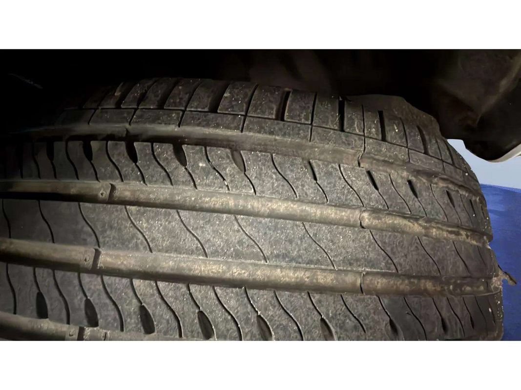 Used 2024 Chrysler Pacifica Touring FWD image 23