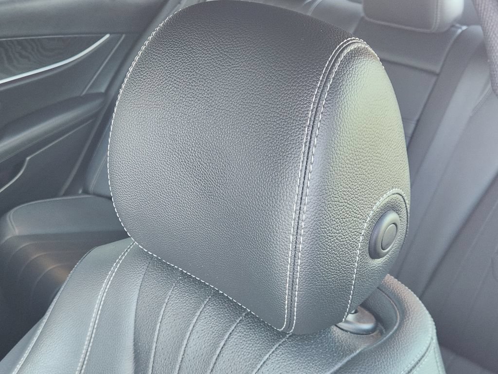 Used 2018 Mercedes-Benz E 300 image 25