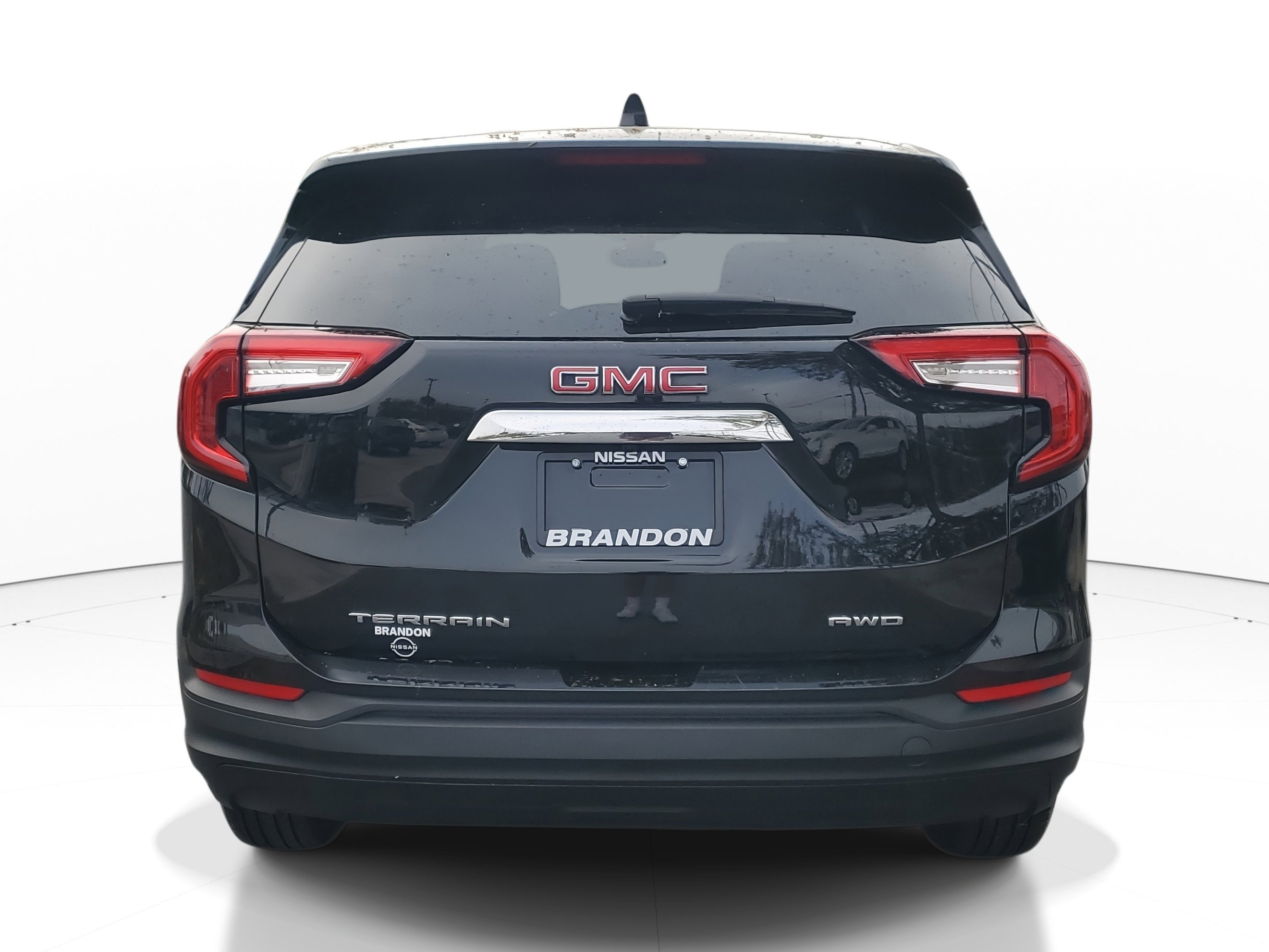 Used 2024 GMC Terrain SLE image 6