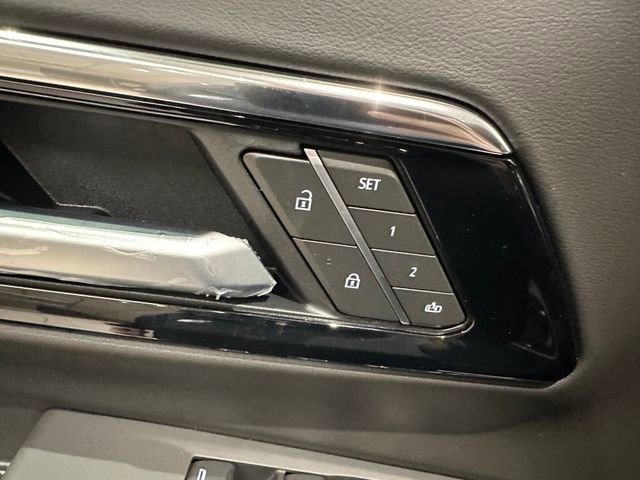 New 2026 Chevrolet Tahoe High Country AWD/4WD image 9