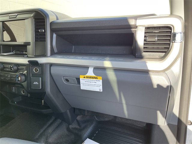 New 2026 Ford F550 4x4 Supercab Super Duty image 32