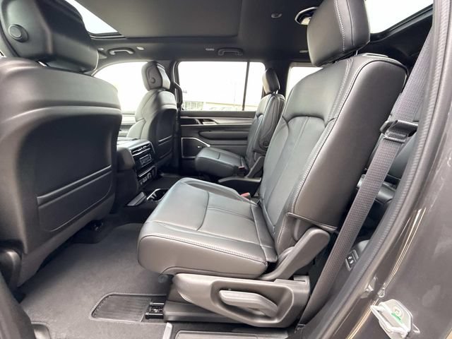 New 2026 Jeep Grand Wagoneer 4WD w/ Premium Group I image 20