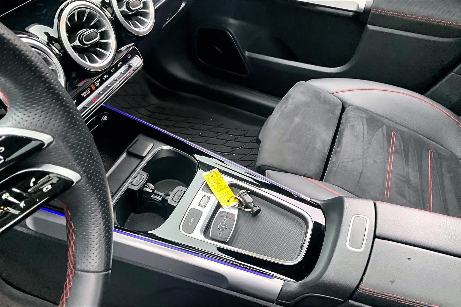 Certified 2024 Mercedes-Benz GLB 250 image 34