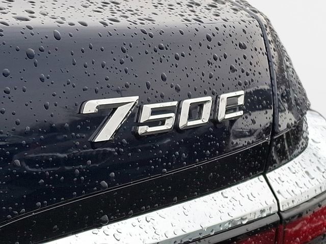 New 2026 BMW 750e xDrive w/ Executive Package image 21