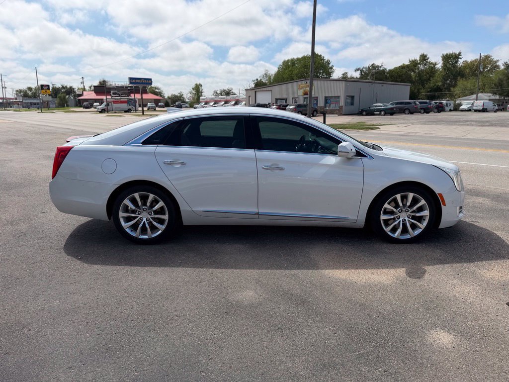 Used 2016 Cadillac XTS Luxury w/ Driver Awareness Package FWD image 2