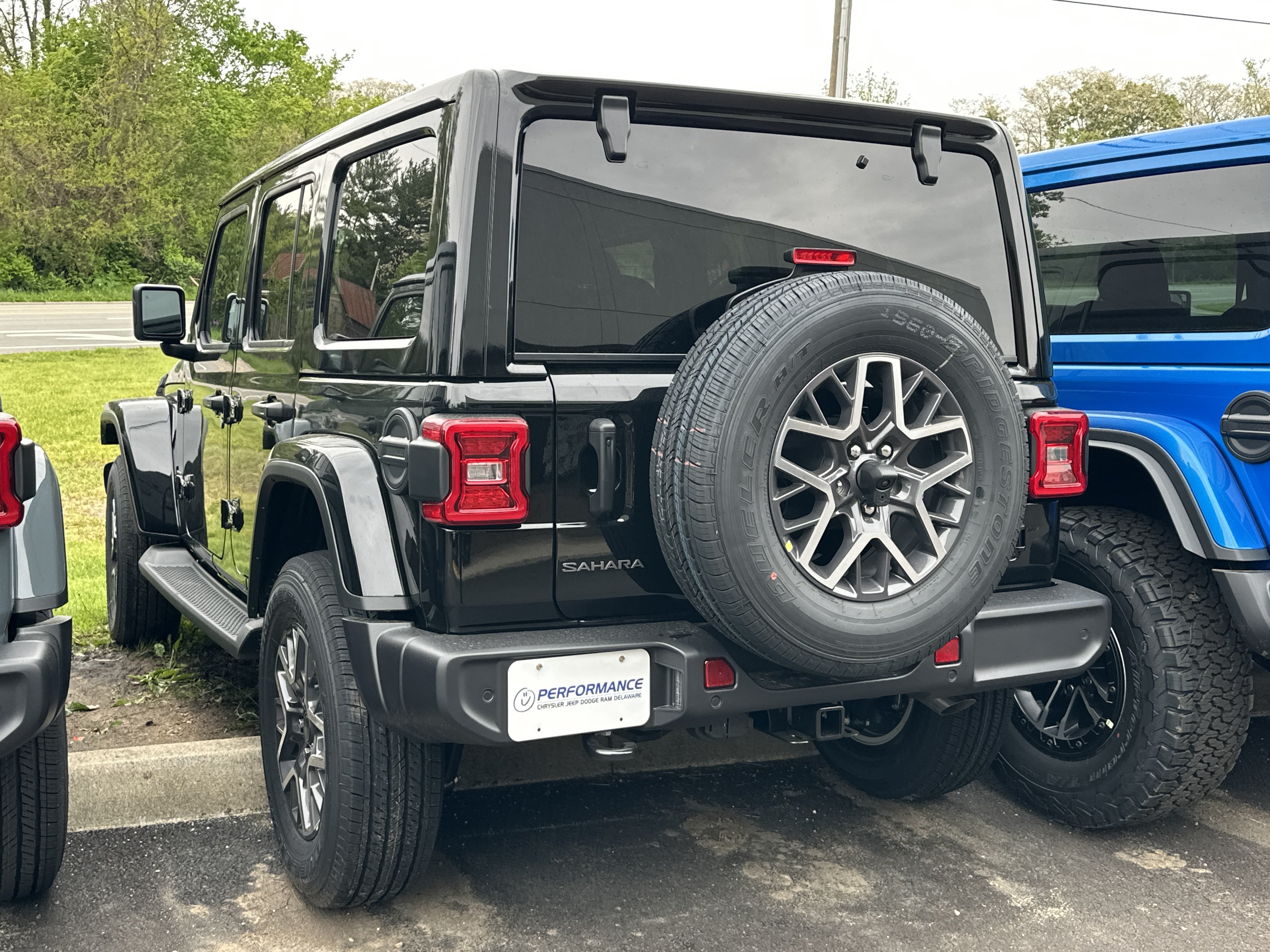 New 2026 Jeep Wrangler Unlimited Sahara w/ Safety Group AWD/4WD image 14