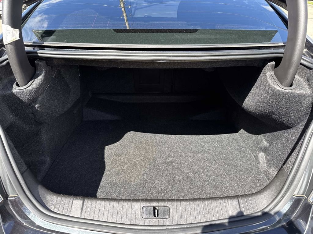 Used 2011 Buick LaCrosse CXL w/ Luxury Package image 10