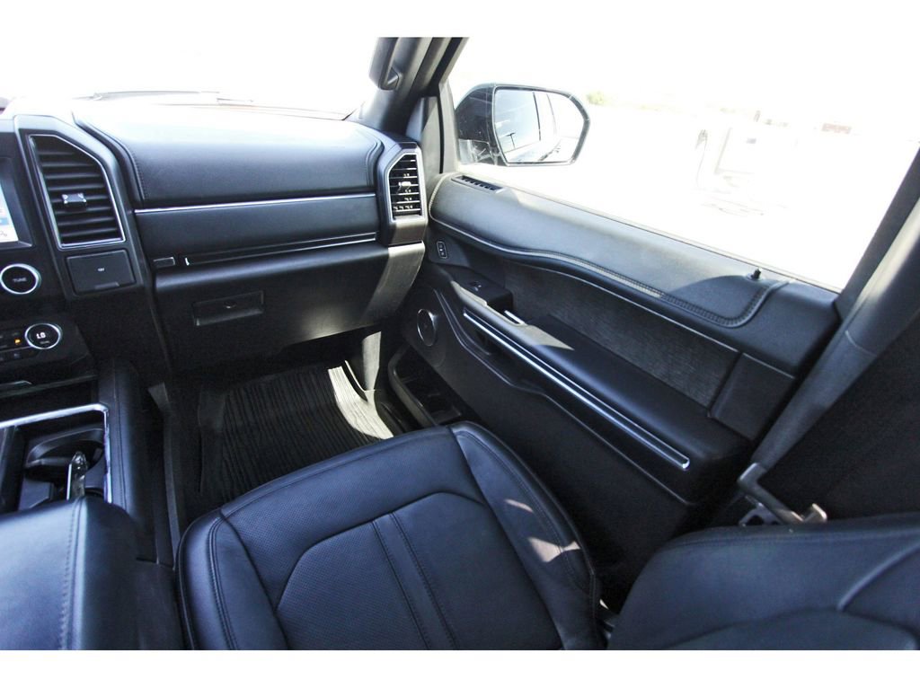 Used 2019 Ford Expedition Limited w/ Equipment Group 301A RWD image 10