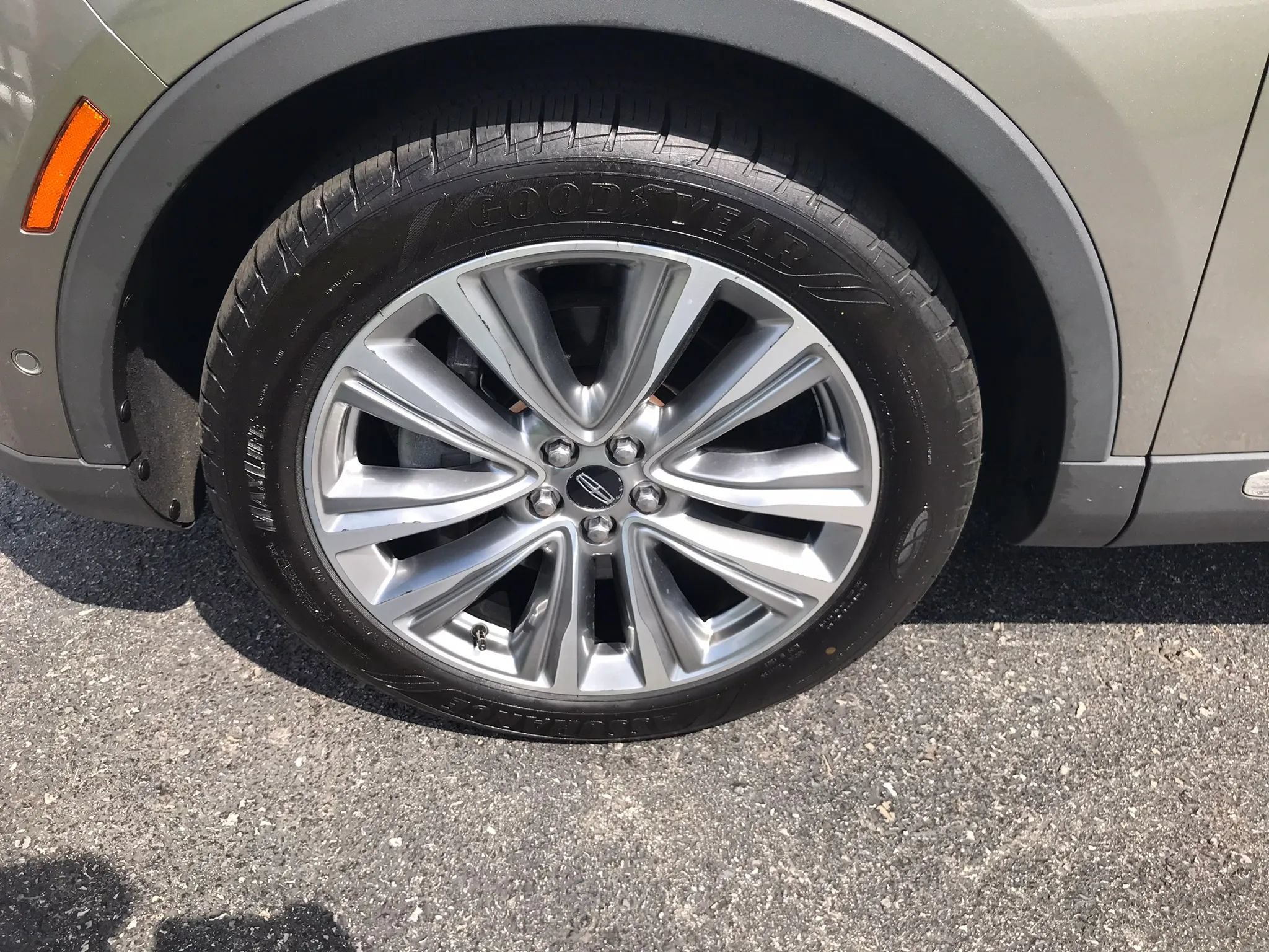 Used 2016 Lincoln MKX Reserve w/ Luxury Package AWD/4WD image 44