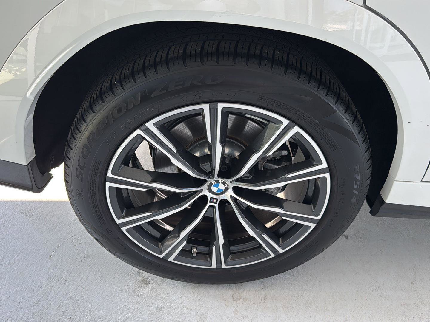 Certified 2024 BMW X6 xDrive40i w/ Premium Package image 33