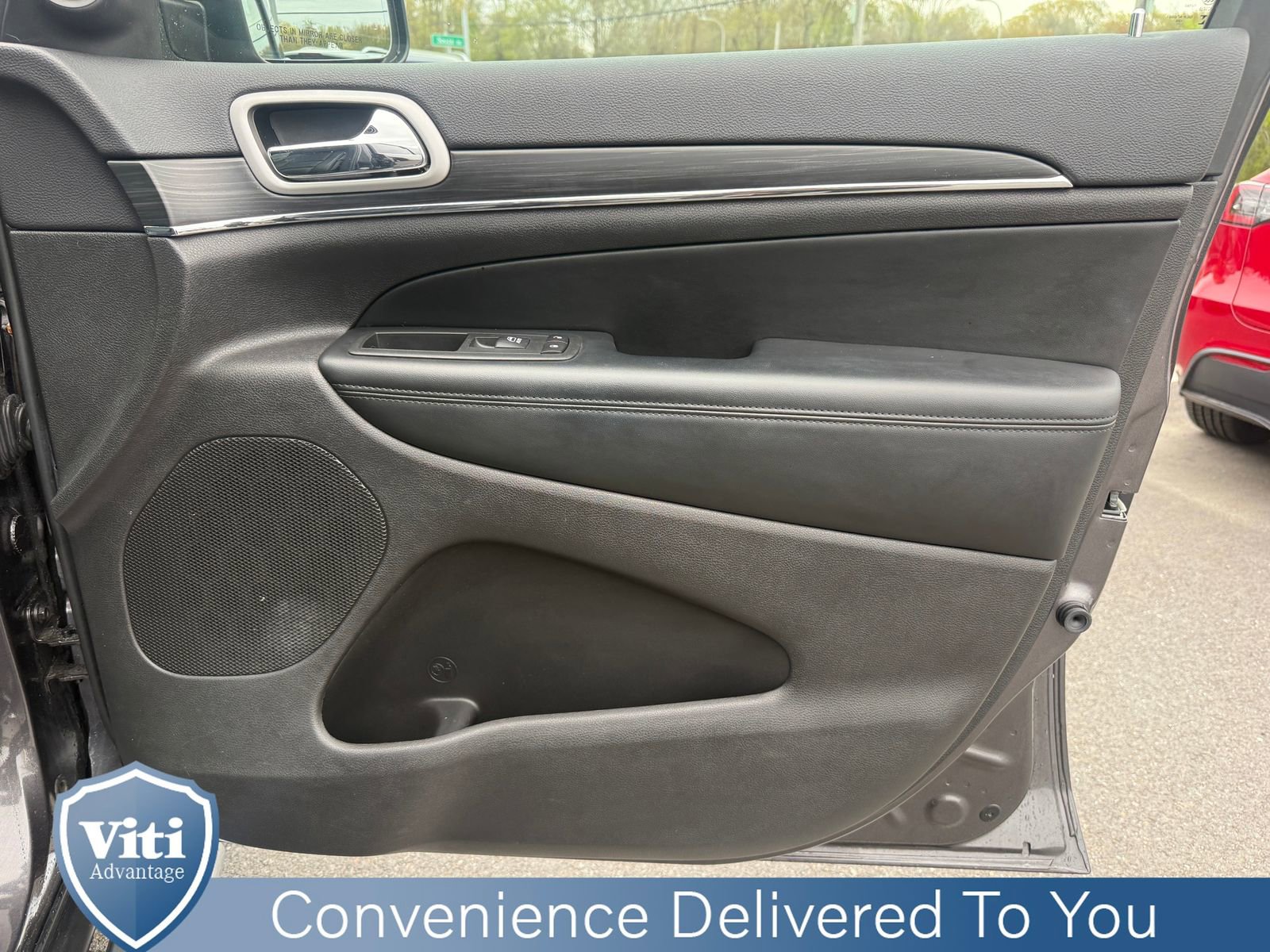 Used 2020 Jeep Grand Cherokee Limited AWD/4WD image 29