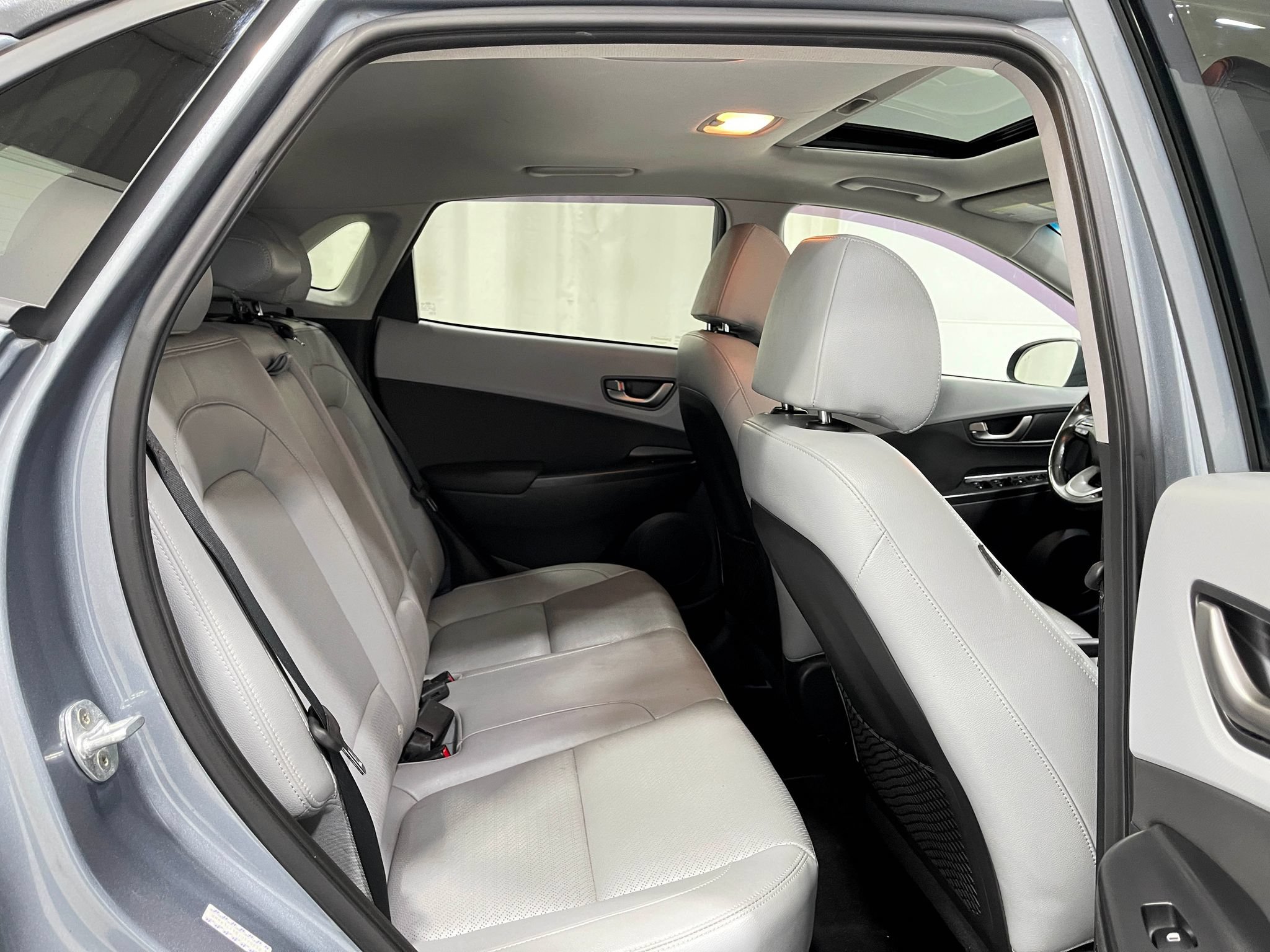 Used 2018 Hyundai Kona Limited AWD/4WD image 30