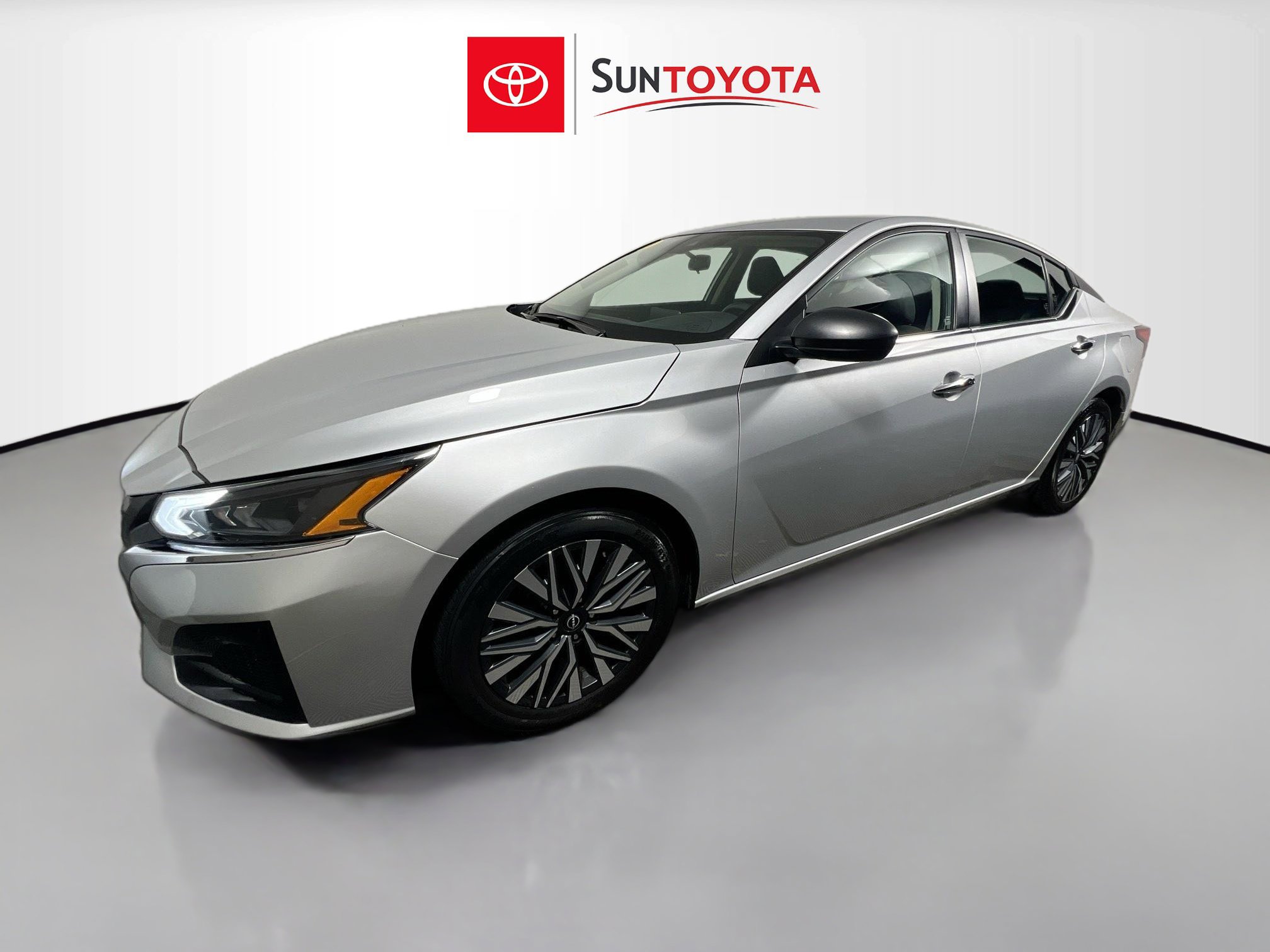 Used 2024 Nissan Altima 2.5 SV image 9