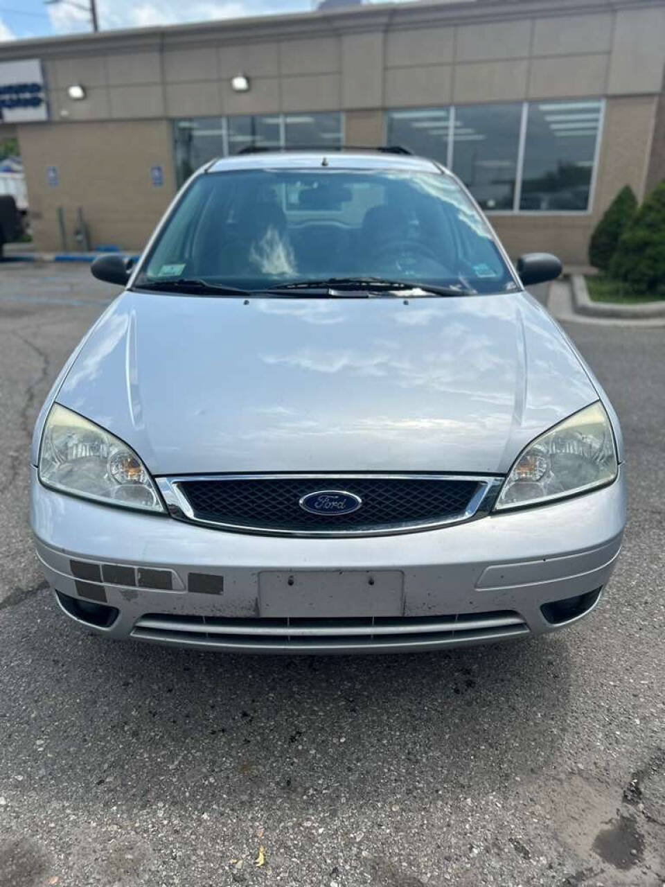 Used 2006 Ford Focus SE FWD image 2