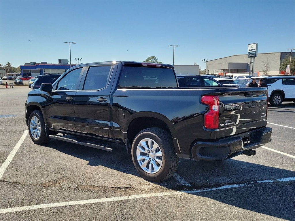 Used 2025 Chevrolet Silverado 1500 Custom image 4