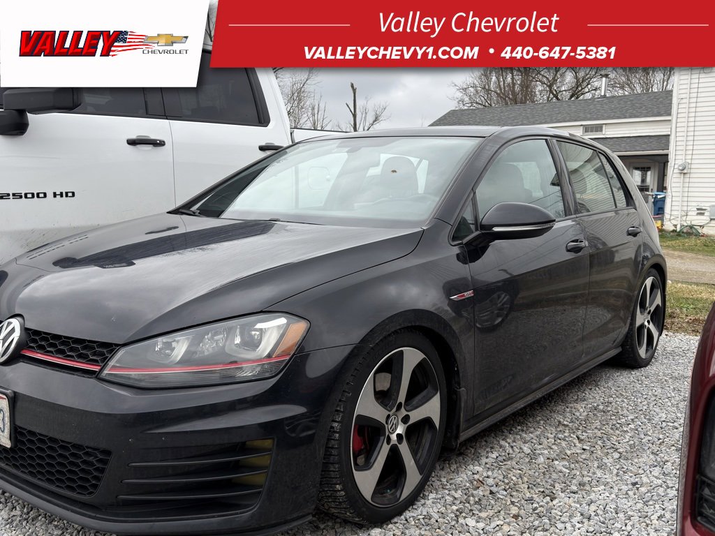 Used 2016 Volkswagen Golf 4-Door image 1
