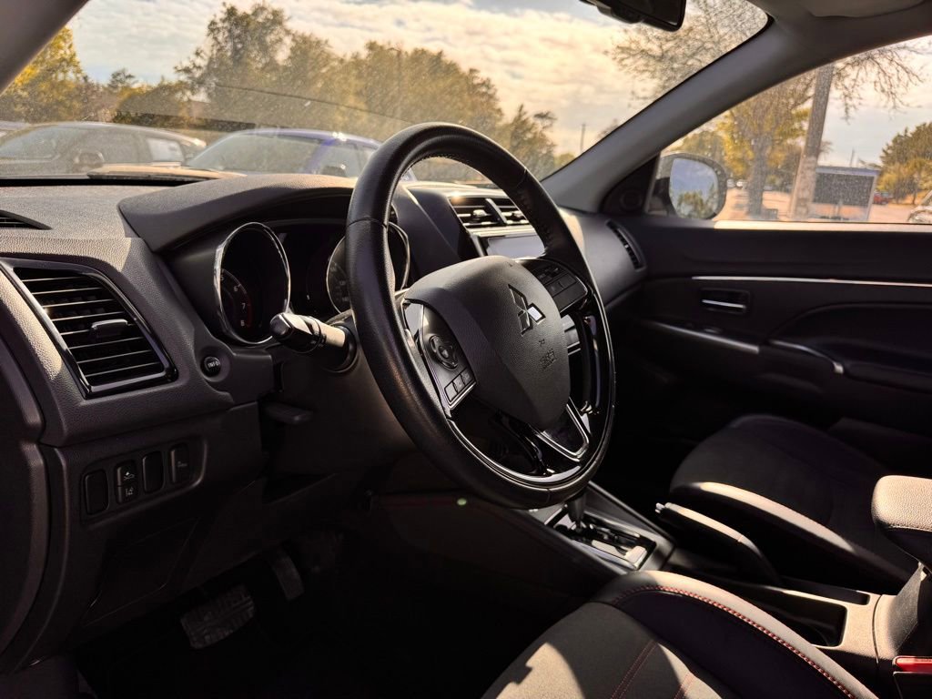 Used 2024 Mitsubishi Outlander Sport SE image 10