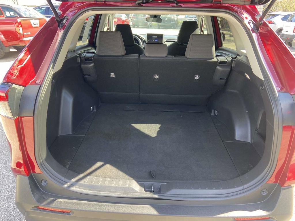 Used 2023 Toyota RAV4 LE image 10