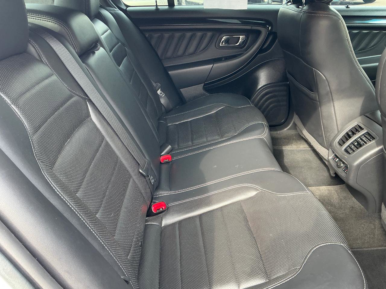 Used 2013 Ford Taurus SHO image 15