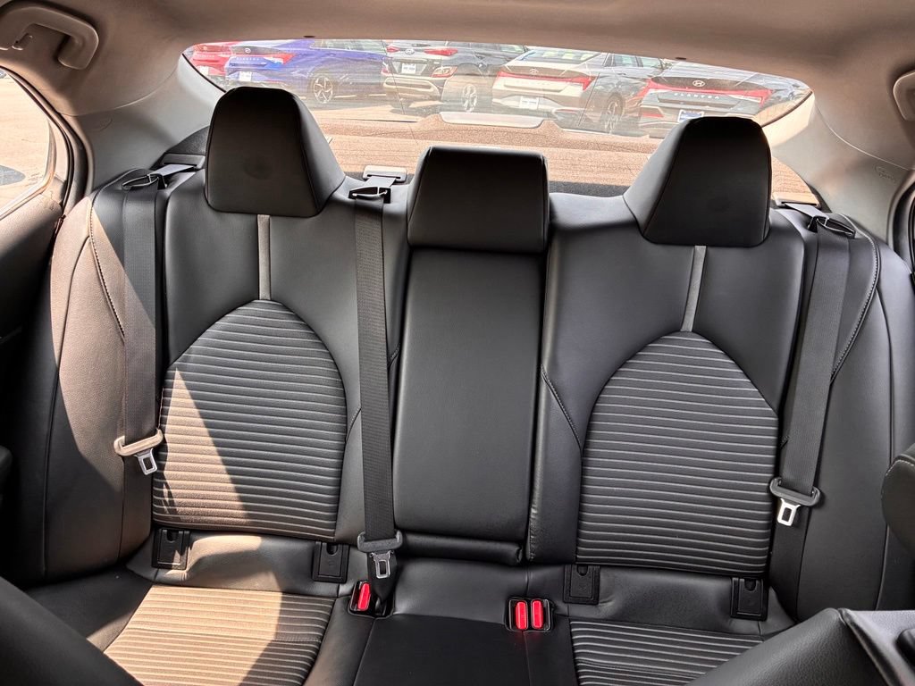 Used 2023 Toyota Camry SE FWD image 13