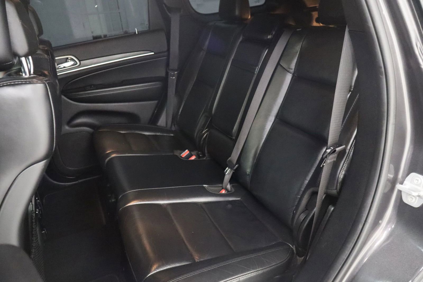 Used 2019 Jeep Grand Cherokee Limited image 17