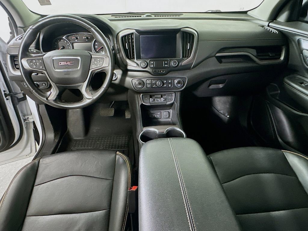 Used 2022 GMC Terrain AT4 image 16
