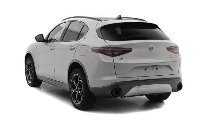 New 2024 Alfa Romeo Stelvio Ti AWD/4WD image 4