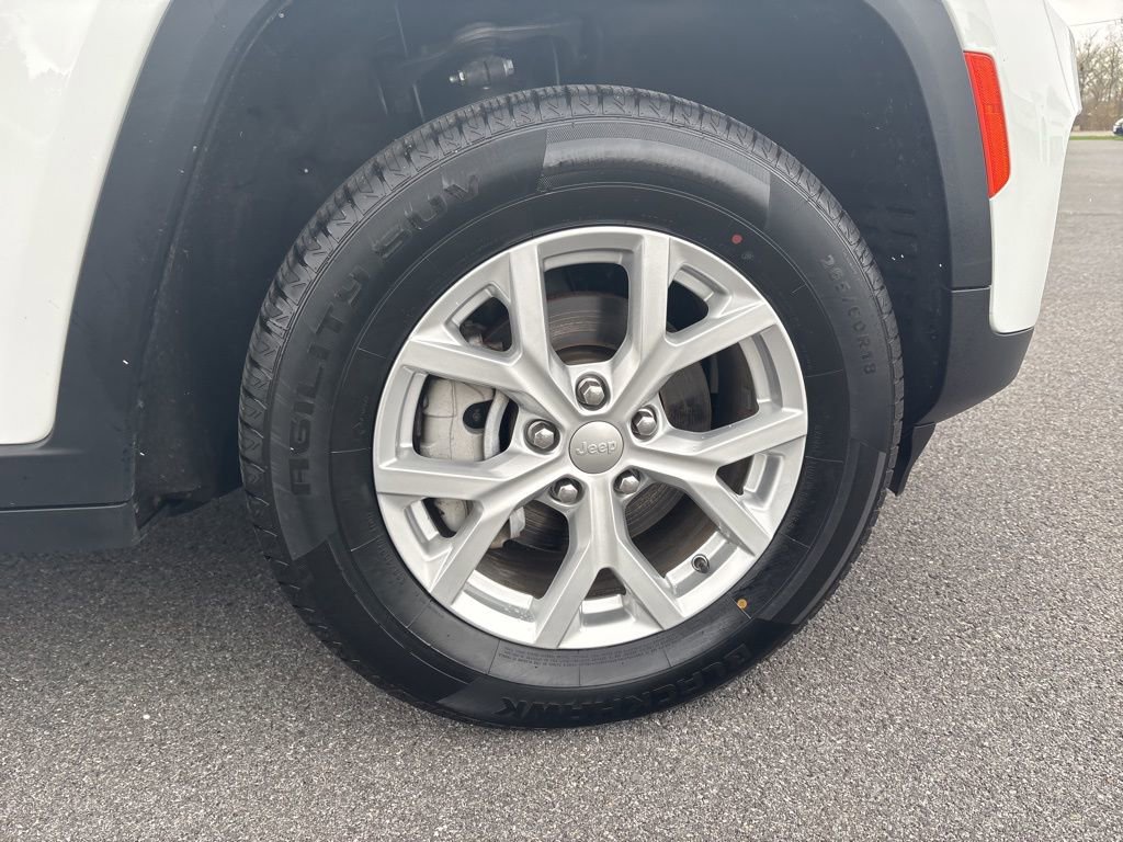 Used 2023 Jeep Grand Cherokee Limited AWD/4WD image 20