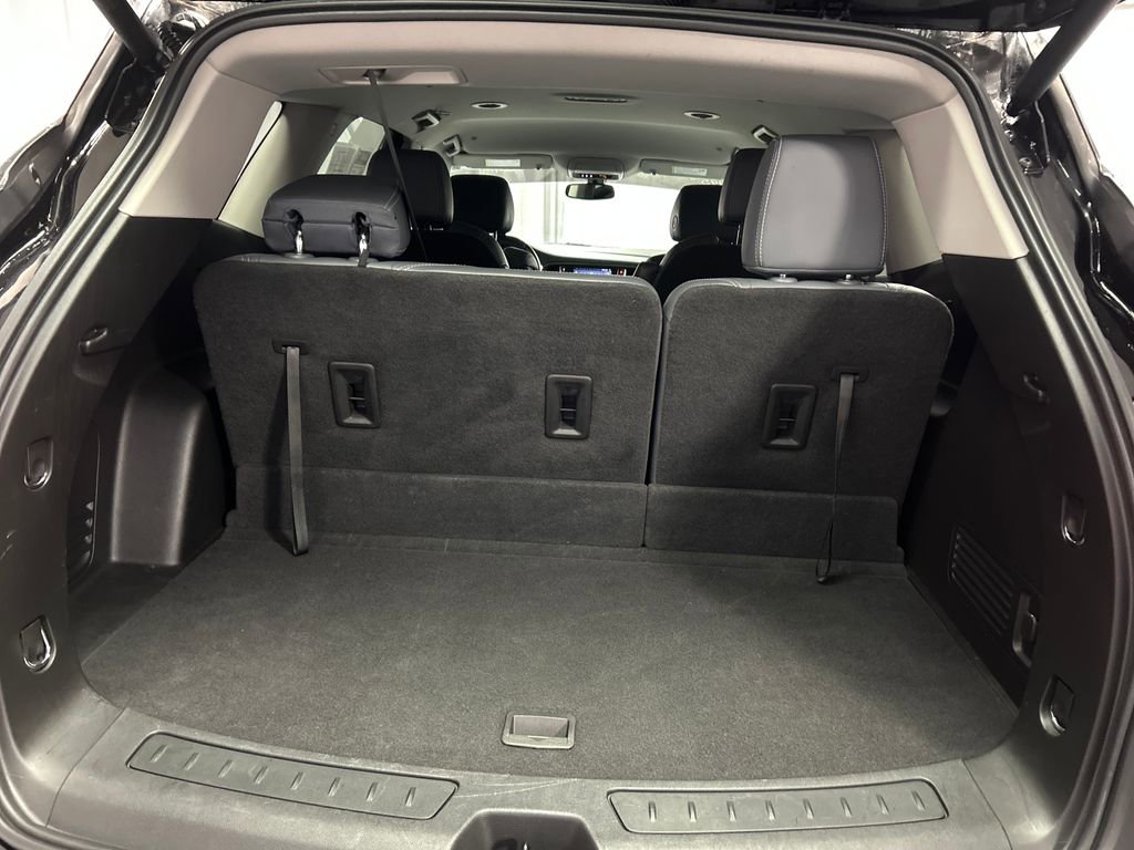 Used 2021 Buick Enclave Essence FWD image 25