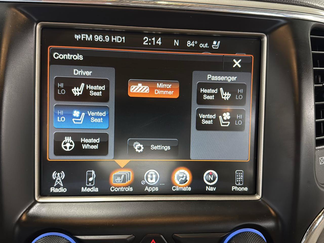 Used 2015 Jeep Grand Cherokee Overland AWD/4WD image 19