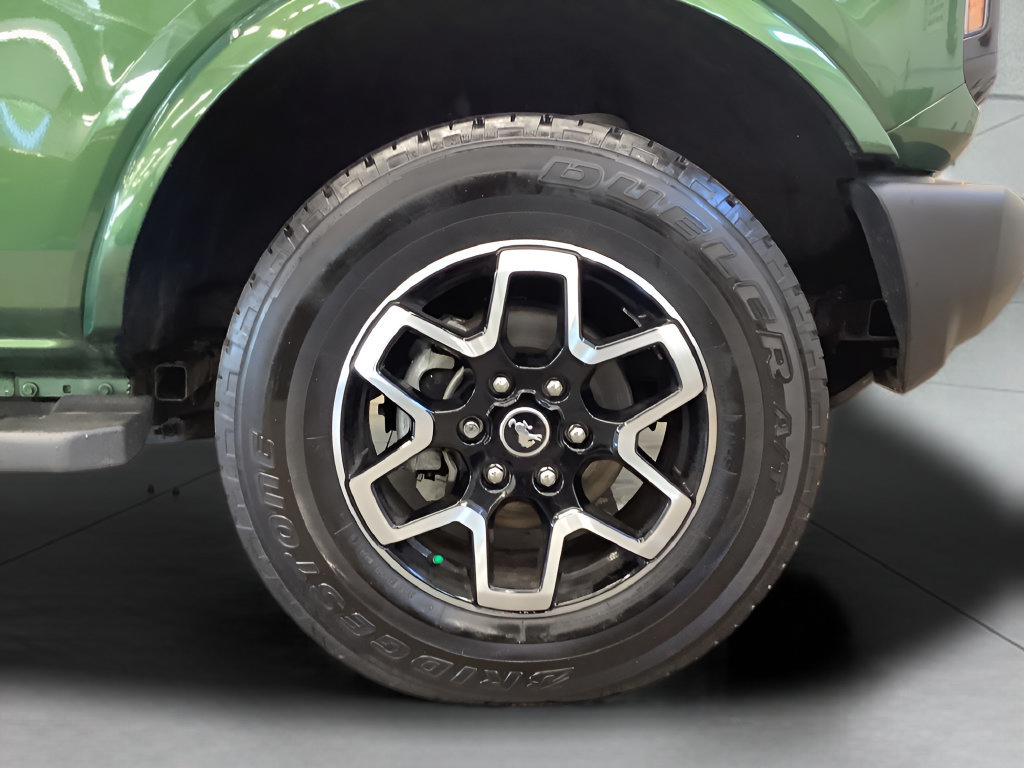 Used 2024 Ford Bronco Outer Banks AWD/4WD image 25