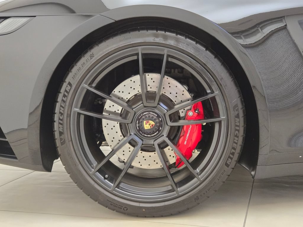 Used 2024 Porsche 911 Targa 4 GTS AWD/4WD image 7