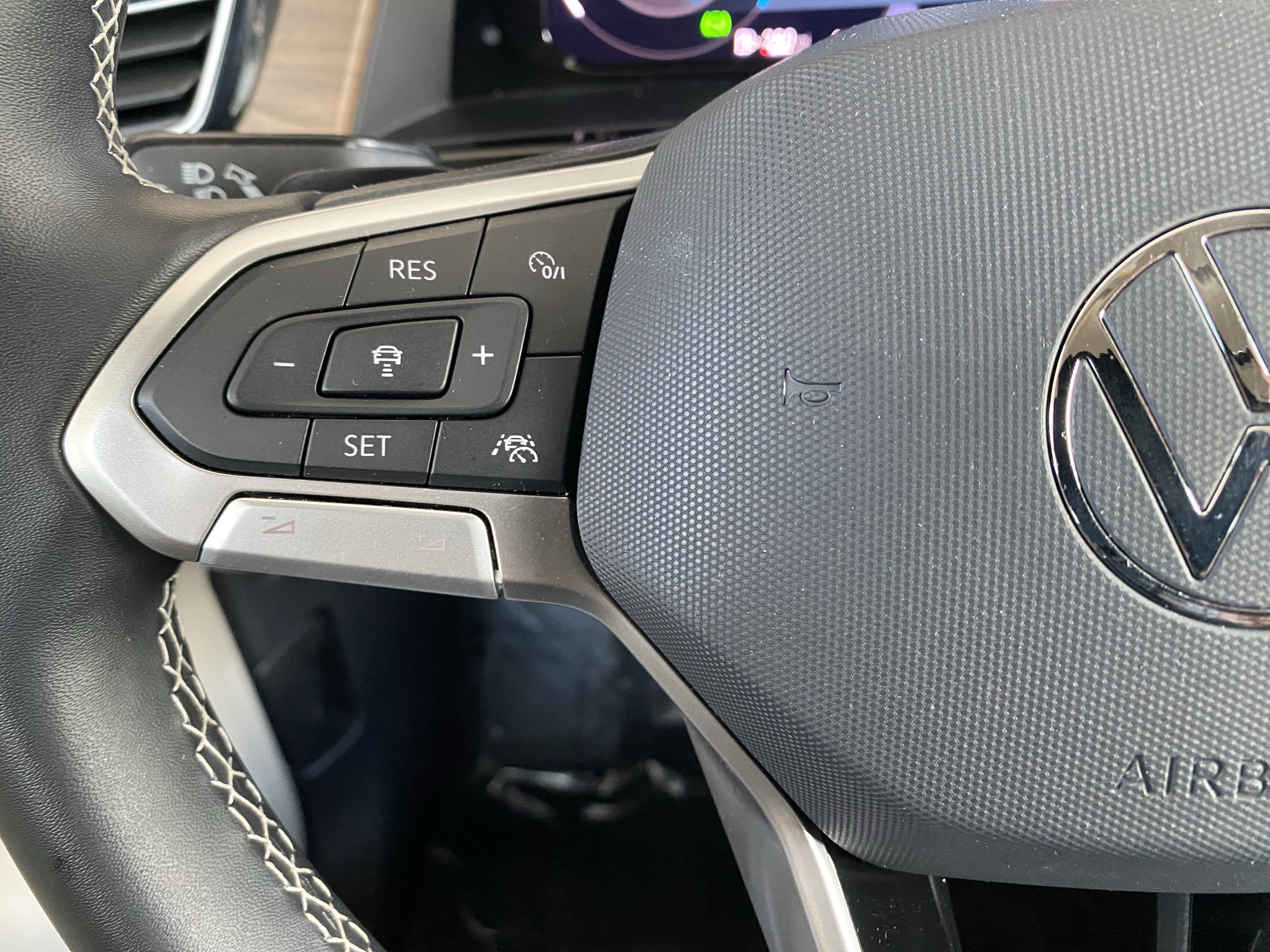 Certified 2026 Volkswagen Atlas SE AWD/4WD image 6