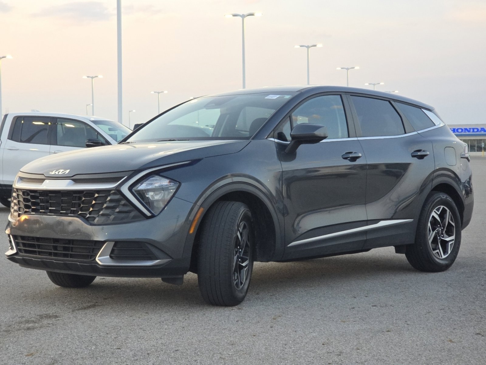 Used 2023 Kia Sportage LX image 12