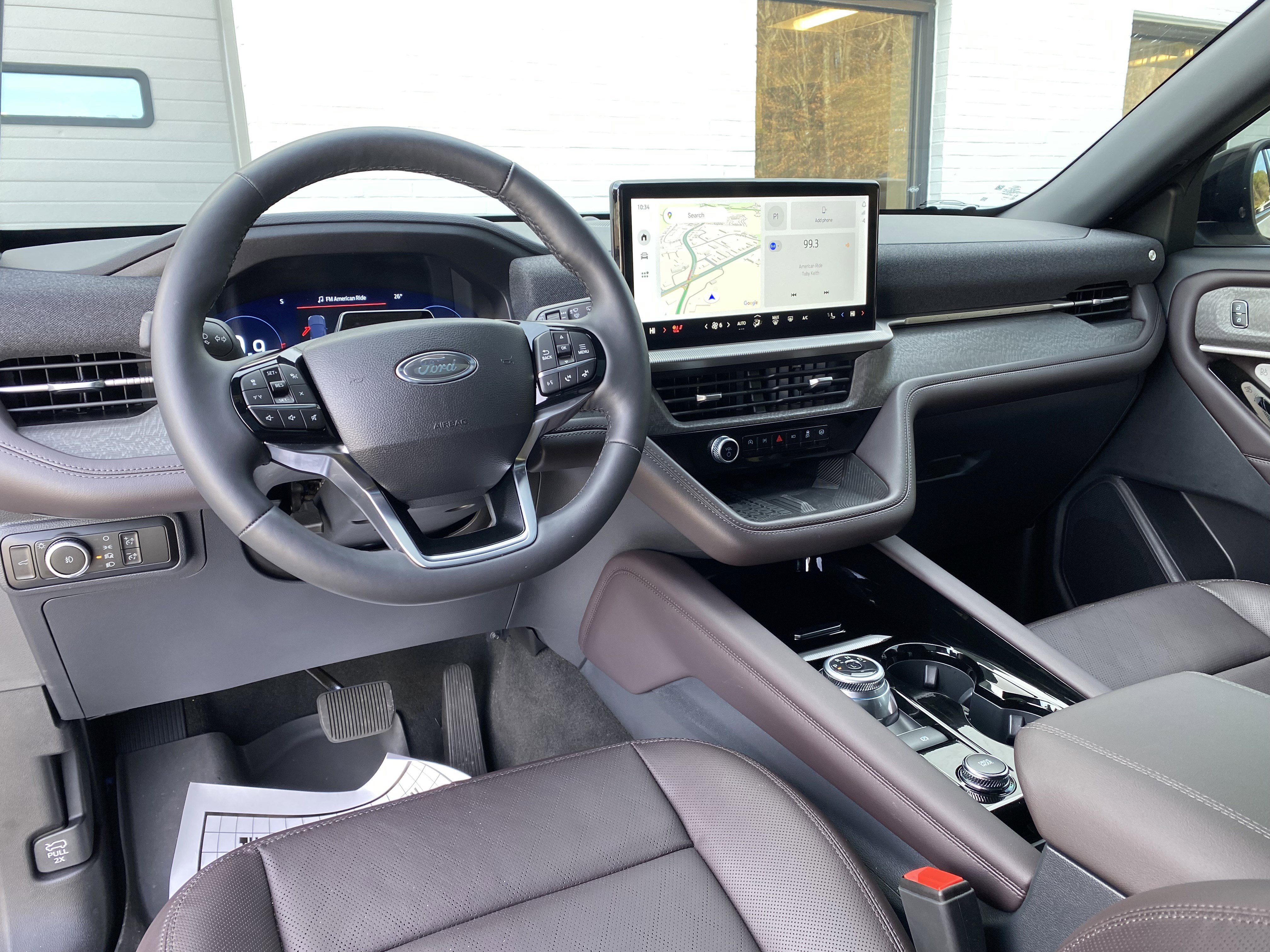 Used 2025 Ford Explorer Platinum image 34