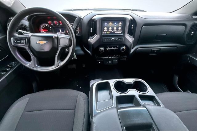 Used 2023 Chevrolet Silverado 2500 Custom w/ Custom Value Package image 9