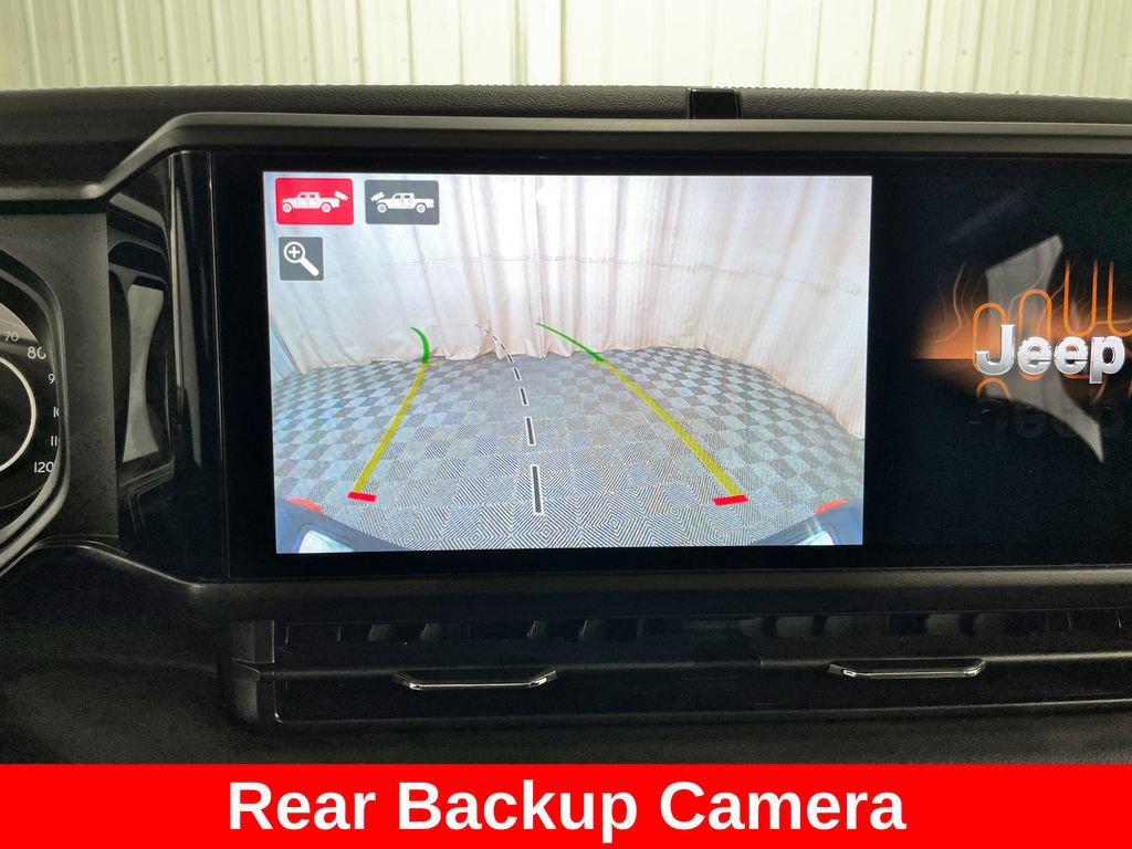 Used 2025 Jeep Gladiator Mojave w/ Safety Group AWD/4WD image 4