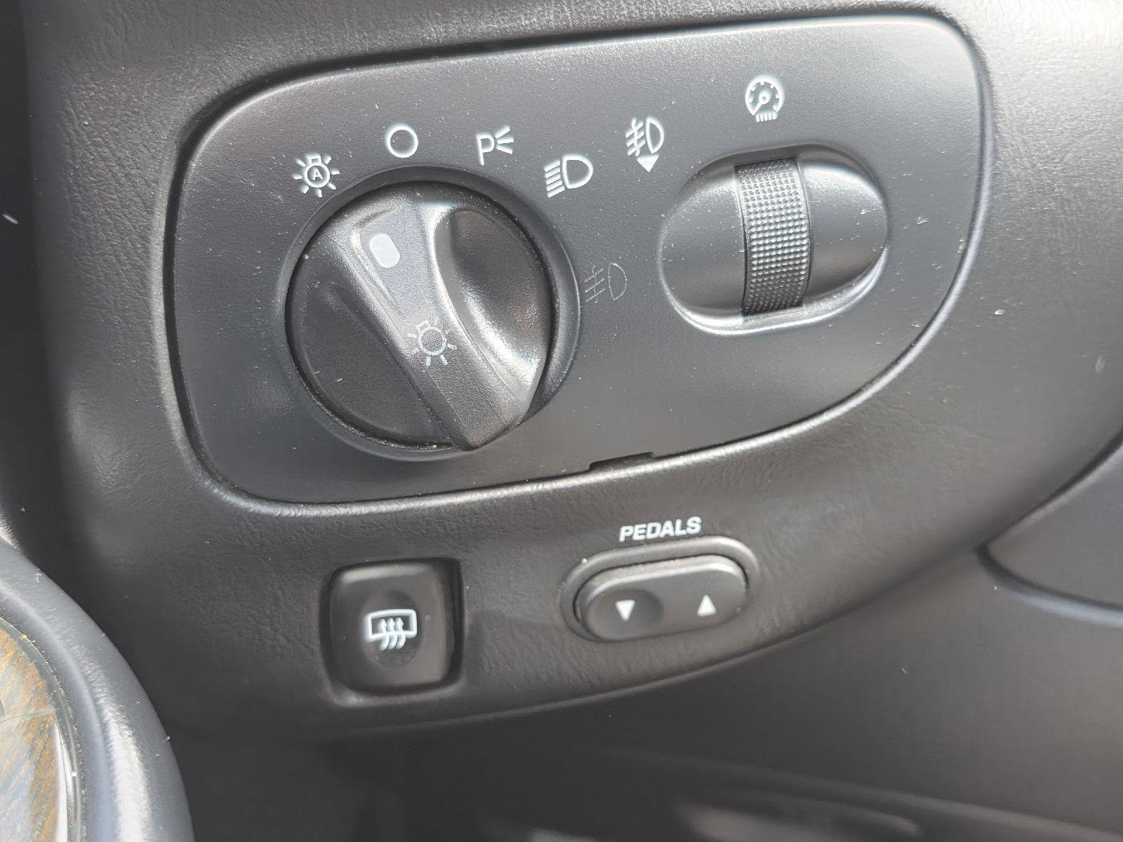 Used 2002 Lincoln Blackwood image 75