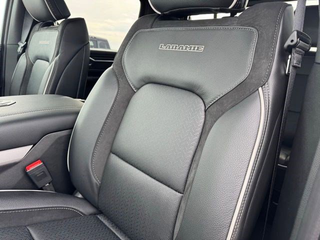 New 2026 RAM 1500 Laramie AWD/4WD image 33
