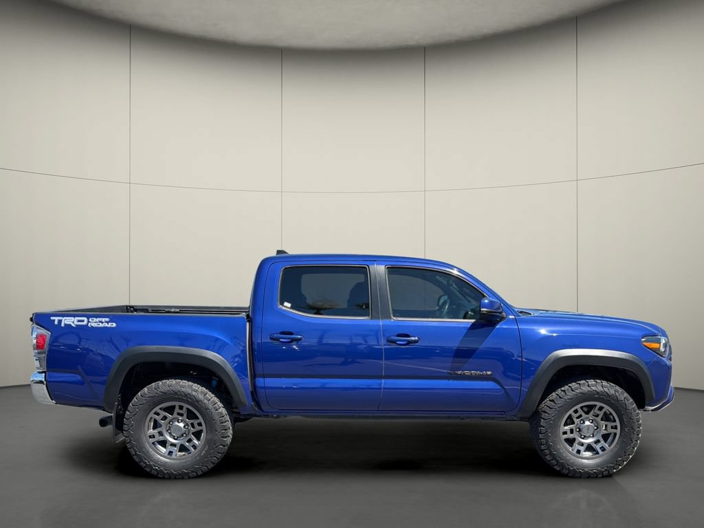 Used 2022 Toyota Tacoma TRD Off-Road RWD image 8