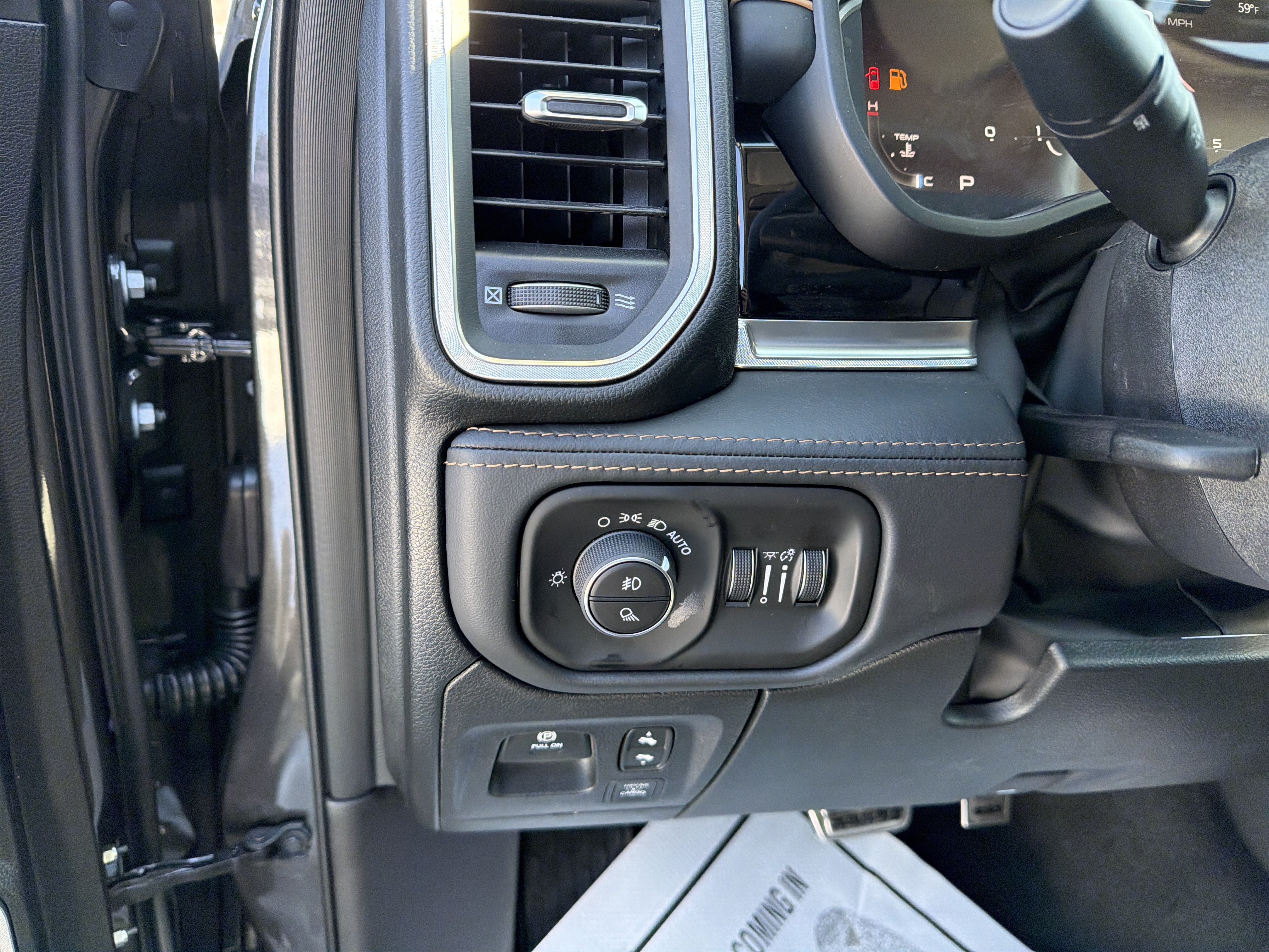 New 2026 RAM 1500 Tungsten w/ Trailer Tow Group AWD/4WD image 18