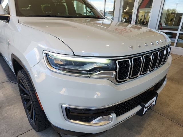 Used 2022 Jeep Wagoneer Series III w/ Flexible Seating Group AWD/4WD image 8