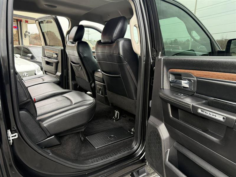Used 2018 RAM 2500 Laramie w/ Sport Appearance Group AWD/4WD image 19