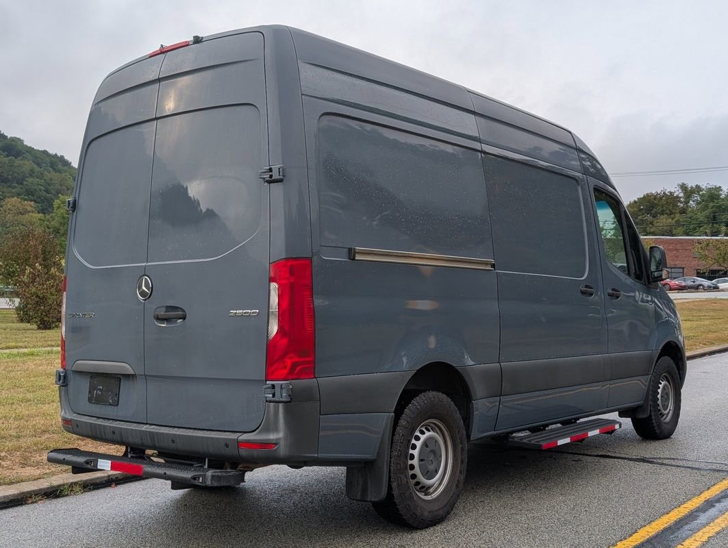 Used 2019 Mercedes-Benz Sprinter 144 image 5